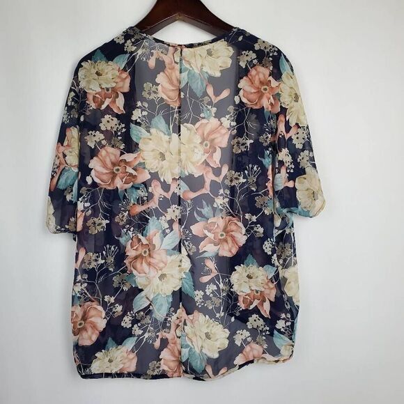 Mazooma Small Floral Sheer cover Top - Picture 5 of 5